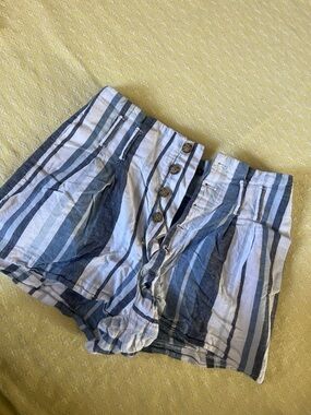 Abercrombie & Fitch Blue and White Striped High-Waist Shorts